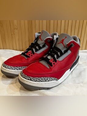 Jordan 3 Retro SE Unite